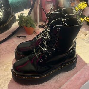 BARELY WORN SIZE 8 DOC MARTENS